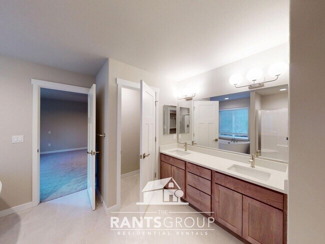 Building Photo - Beautiful New Home in Bradbury Subdivision! Easy I5 Access!