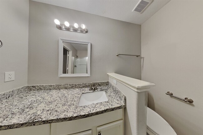 Building Photo - 21610 Britton Hill Way