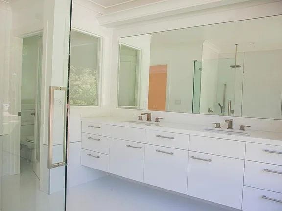 Building Photo - NO MIN CREDIT SCORE REQUIRED, BK OKAY, PAST EVICTION OKAY!, BACKGROUND FRIENDLY. Apply at "The Re...