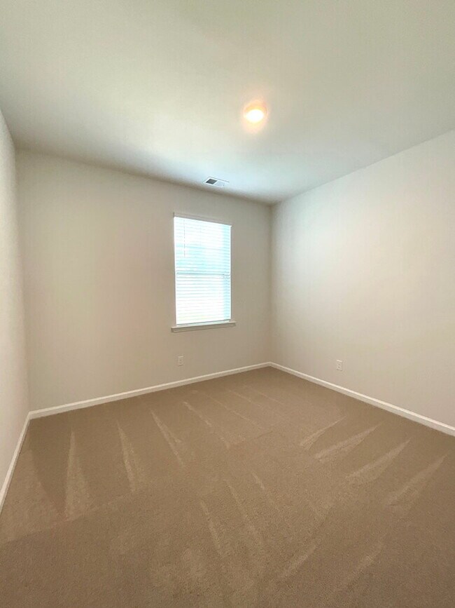 Building Photo - Elegant Living in Westbrook @ Savannah Quarters