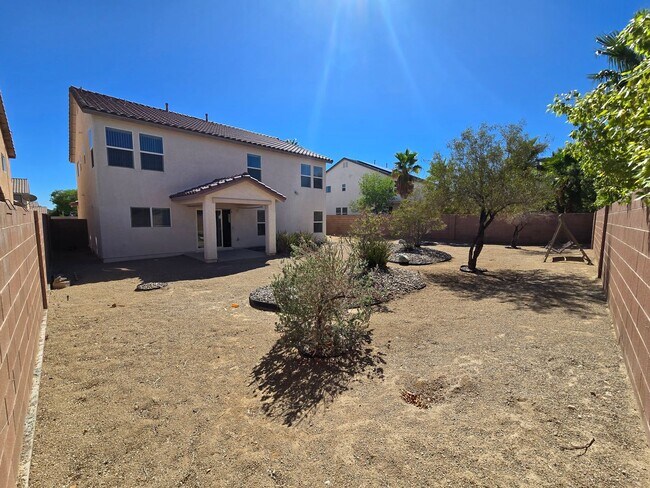 Building Photo - A Spacious 4 Bedroom House in Iron Mountain Ranch