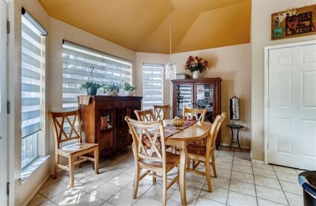 Building Photo - 1924 Sunset Path