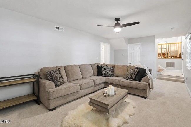 Building Photo - 5408 Farley Dr