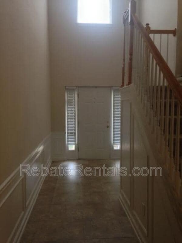 Building Photo - 11141 Castlemain Cir S