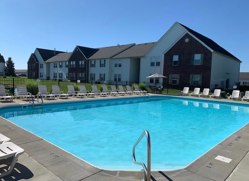 Lakes at Ashton Village 800 Long St Ashville OH 43103 Apartment Finder