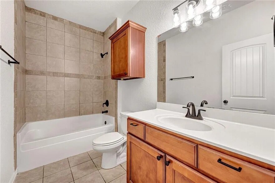 Bathroom1 Main Floor - 754 N Wordsworth Ln