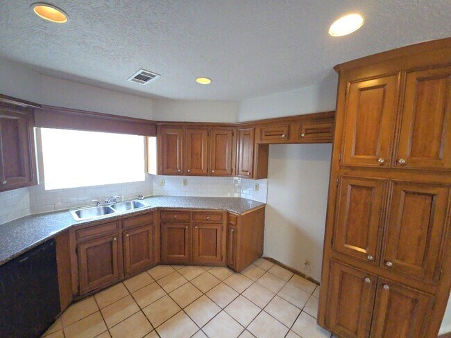 Building Photo - 1705 Bodart Ct