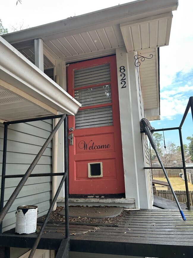 Building Photo - Air B & B