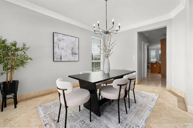 Building Photo - 6611 Yaupon Dr