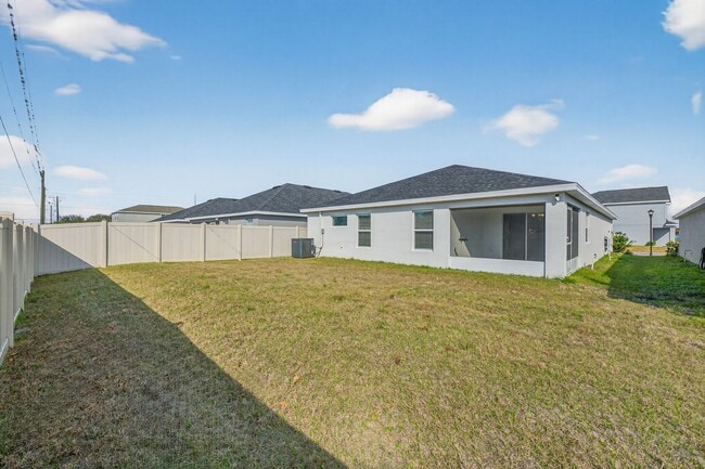 Building Photo - Single-Story 4/2 in Prime Riverview Location