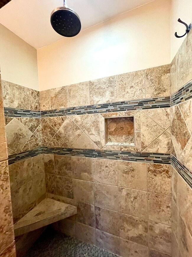Building Photo - Elegant 3 Bedroom, 2 bathroom Home in Legacy Ranch Neighborhood in Central Kingman!