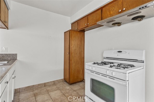 Building Photo - 1601 College View Dr