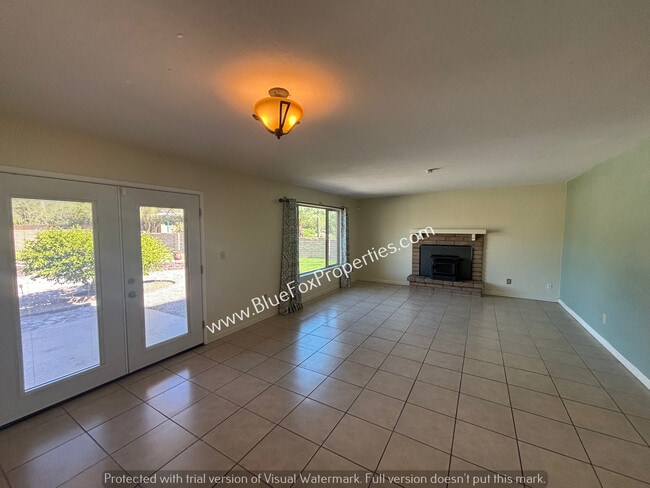 Building Photo - 2490 W Dante Way
