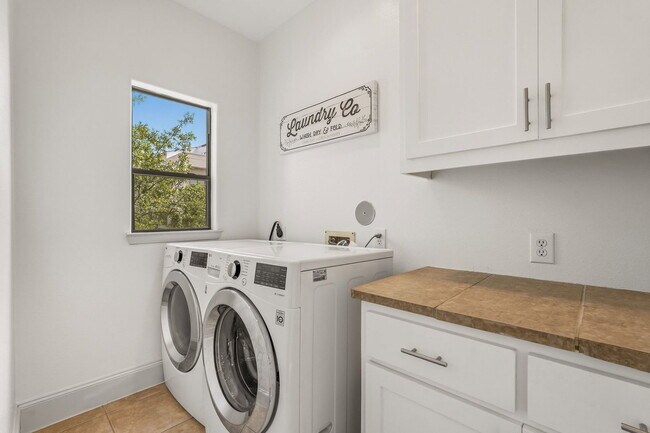 Building Photo - 2816 Rusk St