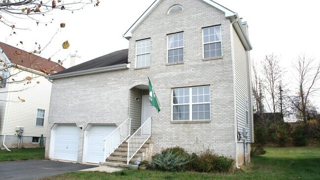 Building Photo - 364 Westwood Ave