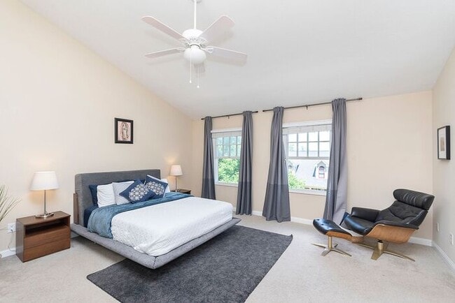 Building Photo - Beautiful 3 Bed Townhome In the Heart Of Village Of West Clay!