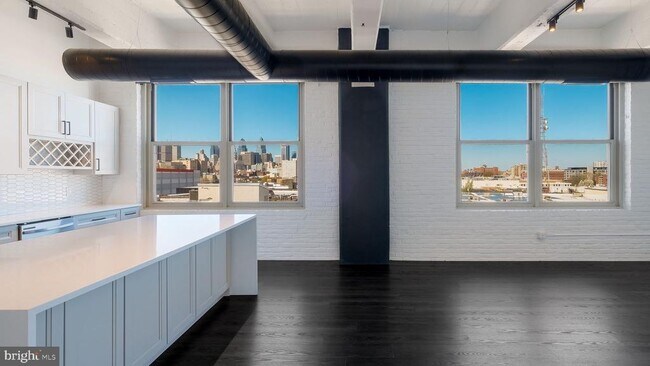 Building Photo - 444 N 4th St