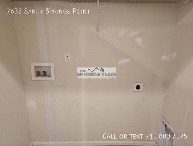 Building Photo - 7632 Sandy Springs Point