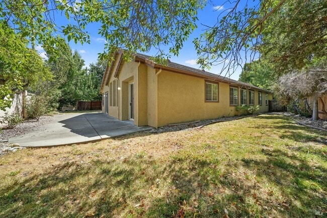 Building Photo - 542 Pyramid Ct