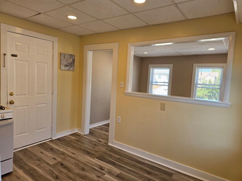 kitchen/liv room pic from 2nd bedroom - 15 Brook St