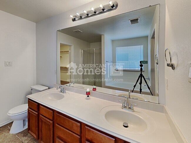 Building Photo - 6928 Denver City Drive