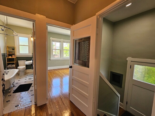 Building Photo - Stylish 3-Bed 2-Bath Home in West Colfax