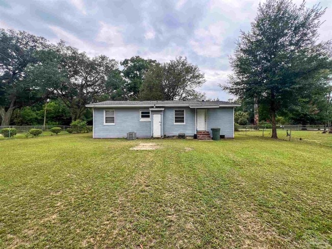 Building Photo - 608 N 70th Ave