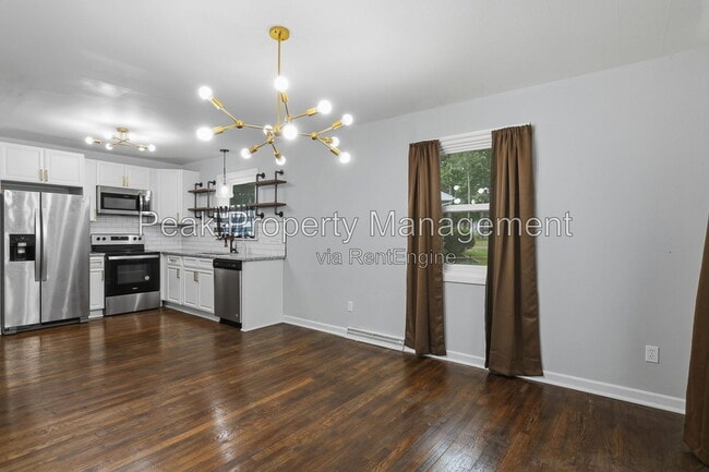 Building Photo - 2105 Fort Rice St