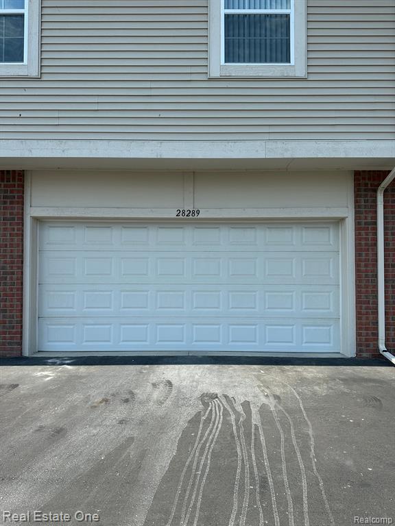 Building Photo - 28289 S Pointe Ln
