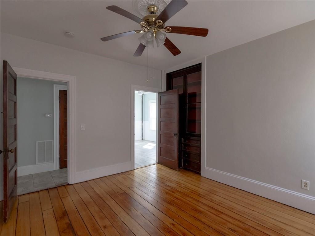 Building Photo - 18 Meader St