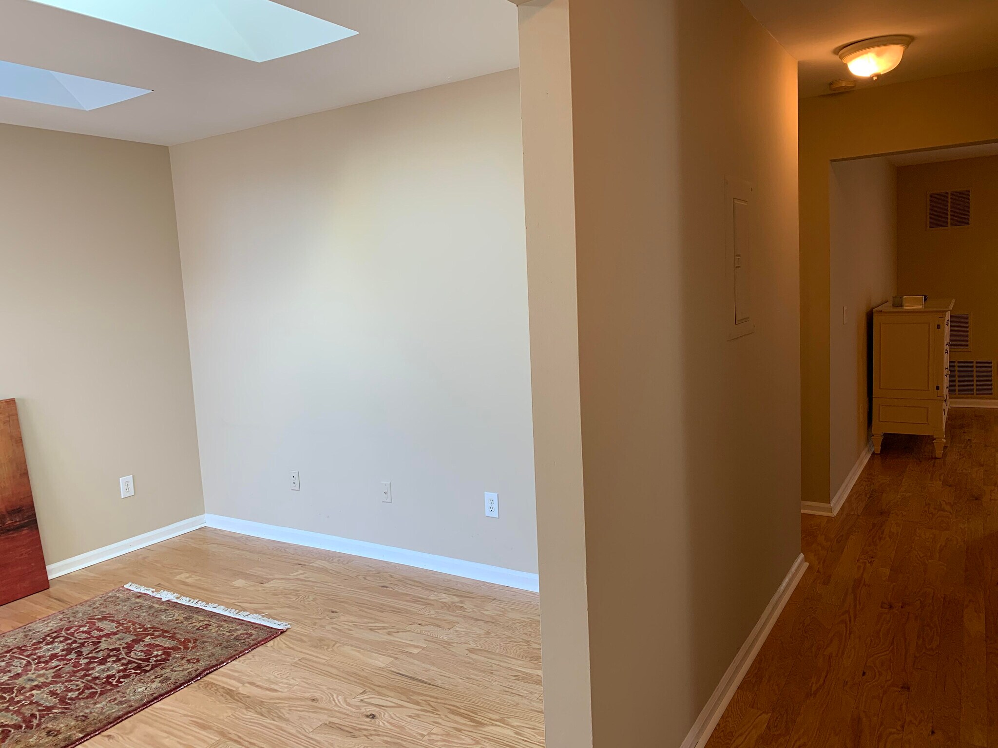 Study Entrance - 130 Mockingbird Ct