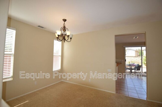 Building Photo - 2024 Via Arandana