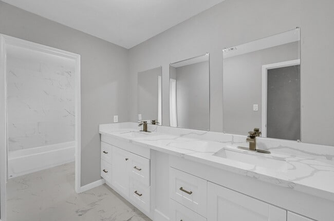 Building Photo - 1304 Sage Dr