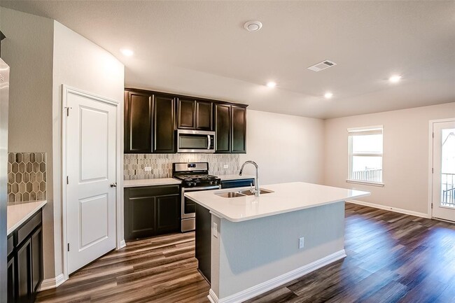 Building Photo - 1601 Longhorn Ranch Dr
