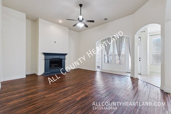 Building Photo - 1403 Zachary Ln