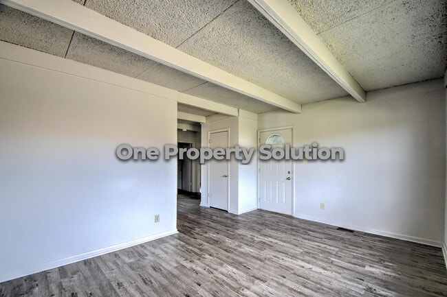 Building Photo - 1333 Logan St