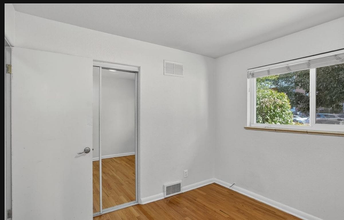 Building Photo - 2527 S University Blvd
