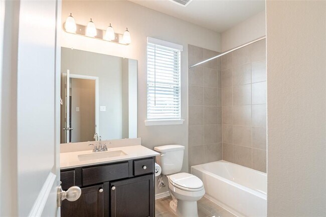 Building Photo - 12502 Llano Estacado Dr