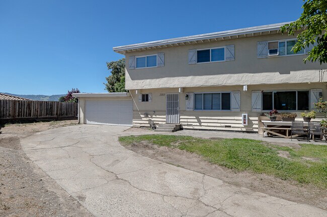 Primary Photo - 1103 Crescent Ln
