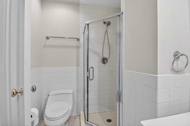 Building Photo - 417 S Ashley St