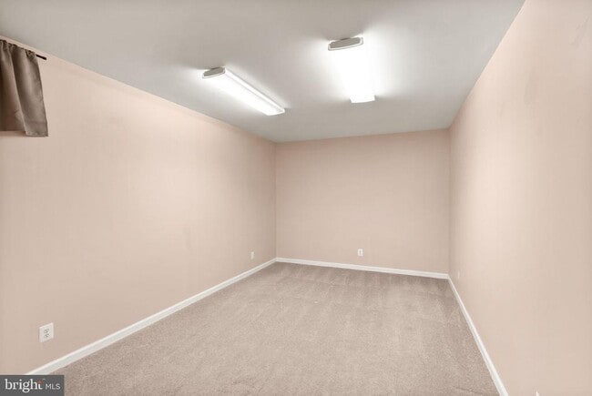 Building Photo - 943 Castle Rock Ln