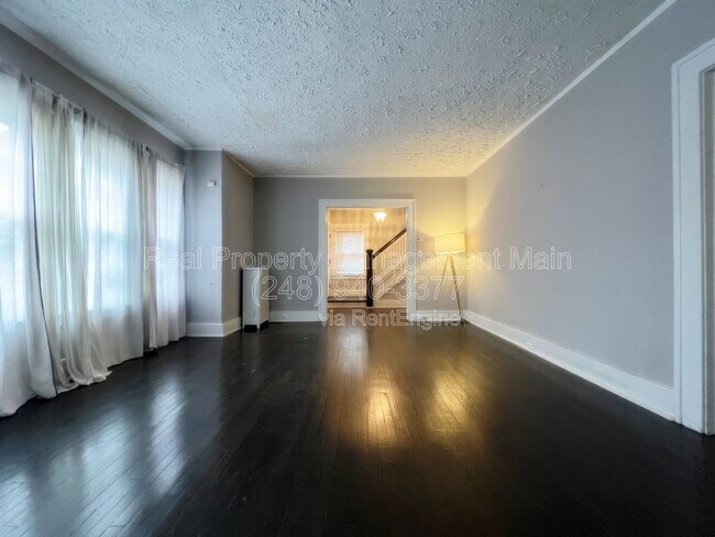 Building Photo - 1525 Edison St