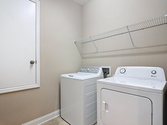 Building Photo - 5103 Appenine Loop W
