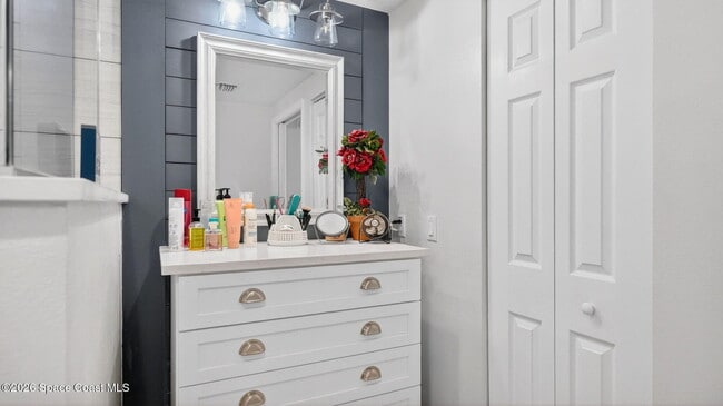 Building Photo - 3 Indian River Ave