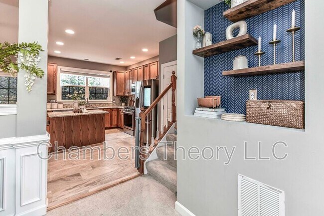 Building Photo - 15640 Avocet Loop