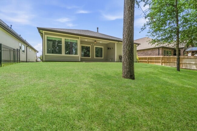 Building Photo - 91 Wyndemere Dr