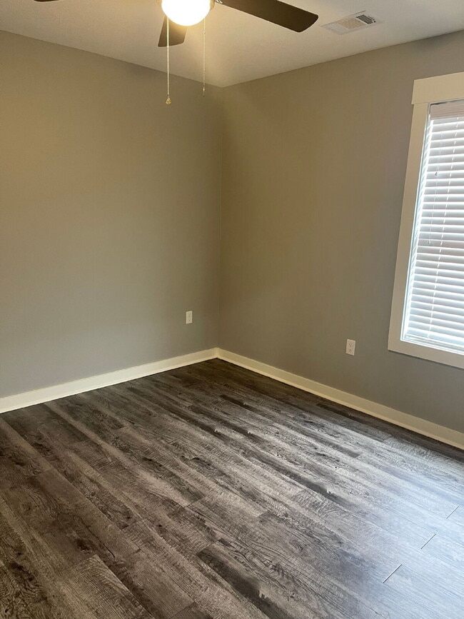 Building Photo - Charming 3-Bedroom Home with 2 Full Baths ...