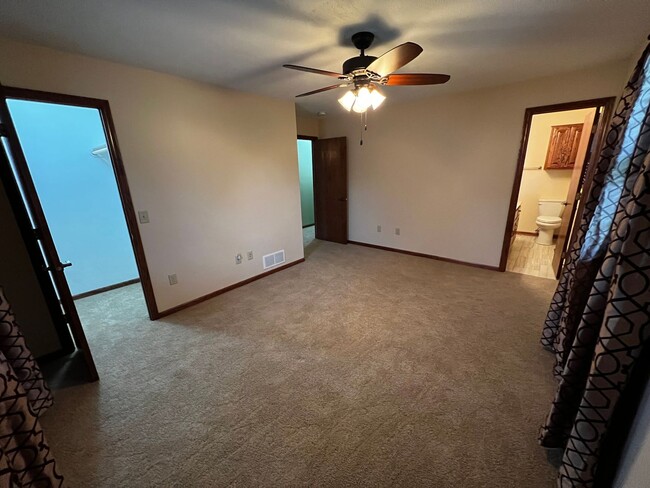 Building Photo - East Council Bluffs, 3 Bedroom 3 Bathroom ...