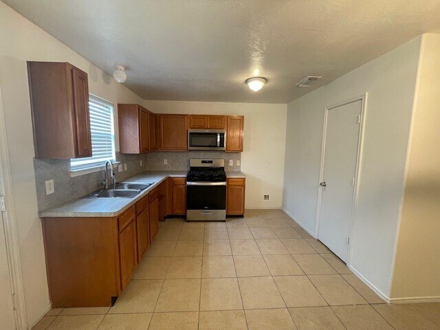 Building Photo - 17407 Wigeon Way Dr