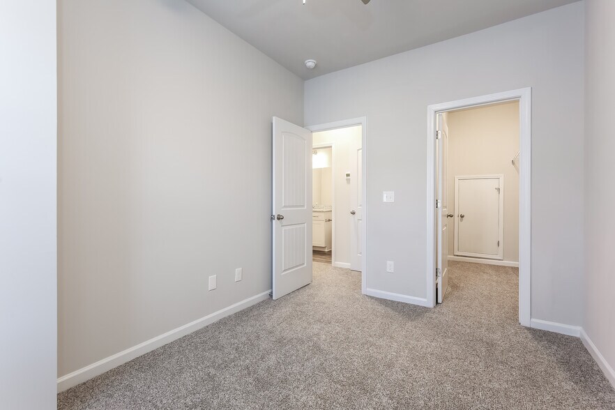 Building Photo - 179 Riley Cir